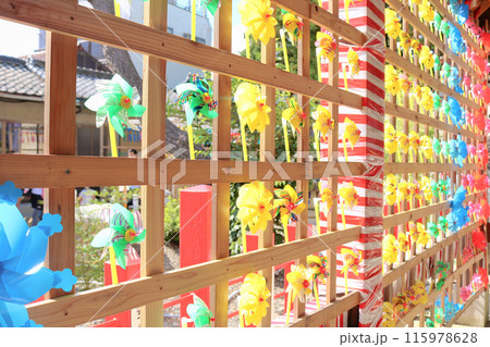 [愛知県]名古屋市北区の別小江神社の風車 115978628
