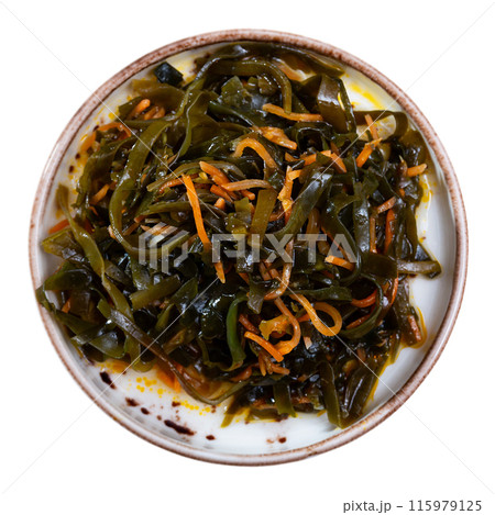 Sea kale salad with carrots served in bowl 115979125