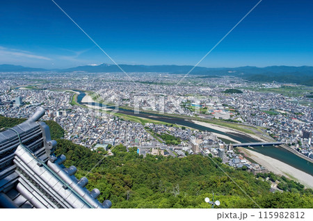 【岐阜城】天守閣展望台から望む大パノラマ 【岐阜城】天守閣展望台から望む大パノラマ 115982812