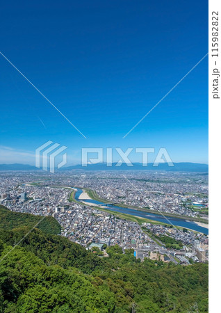 【岐阜城】天守閣展望台から望む大パノラマ 【岐阜城】天守閣展望台から望む大パノラマ 115982822