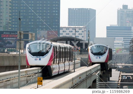 タイ・バンコクの交通機関MRTピンクライン 115986269