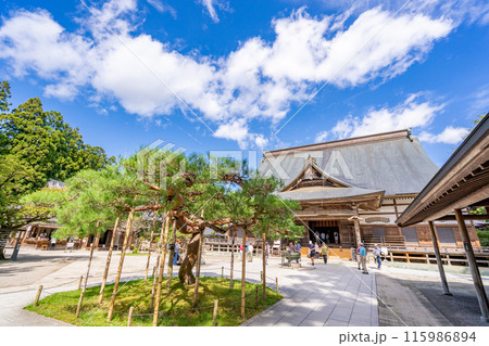 中尊寺　本堂　山内十七ヶ院を包括する中心道場　法要のほとんどが厳修　別格大寺　天台宗東北大本山 115986894