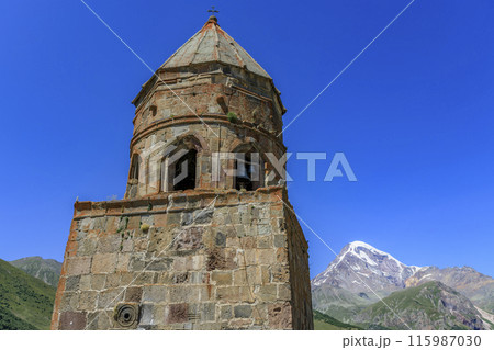 ゲルゲティ三位一体教会とカズベキ山 ゲルゲティ三位一体教会とカズベキ山 115987030