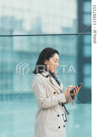a forty-something woman 115987155