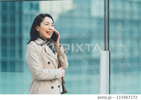 a forty-something woman 115987172