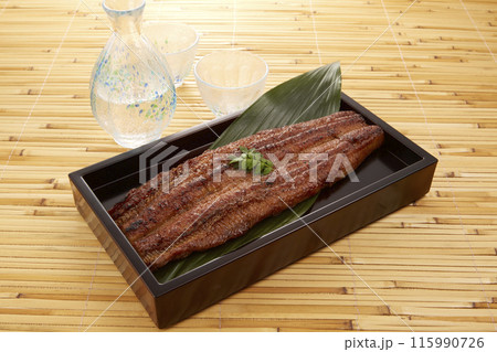 夏のスタミナうなぎをアテに冷酒イメージ 115990726