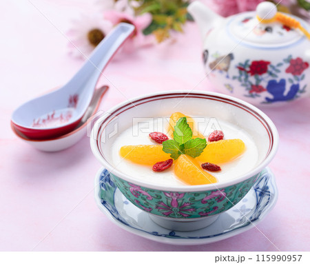 フルーツ杏仁豆腐 フルーツ杏仁豆腐 115990957