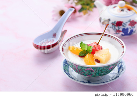 フルーツ杏仁豆腐 フルーツ杏仁豆腐 115990960