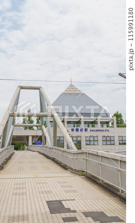 千葉県・京成電鉄｜京成千原線・学園前駅(西側)と歩道橋 115991180