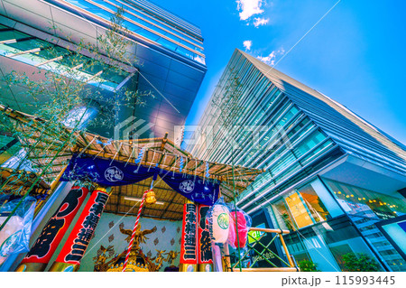 日本の東京都市景観 日本橋3丁目(DIC)に鎮座する神輿…まもなく、日枝神社神幸祭…=6月5日 日本の東京都市景観 日本橋3丁目(DIC)に鎮座する神輿…まもなく、日枝神社神幸祭…=6月5日 115993445