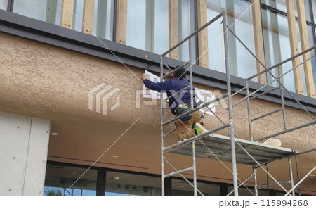 ビル入り口設営 Setting up ビル入り口設営 Setting up 115994268