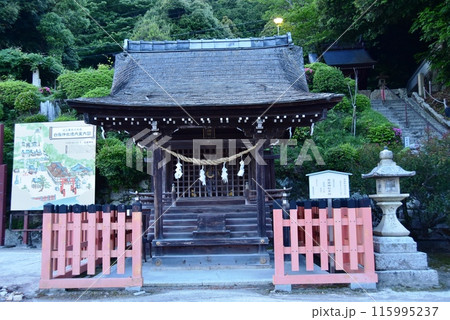 賀県高島市　白髭神社末社の若宮神社と白髭神社境内案内図 115995237