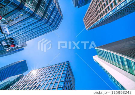 日本の東京都市景観 6月。「日本橋」交差点から日本橋のビル群などを望む。希望の光…＝5日 115998242