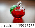 ガラスのリンゴオブジェ 115998555