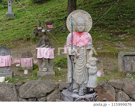 奈良にあるお地蔵さん 115999876