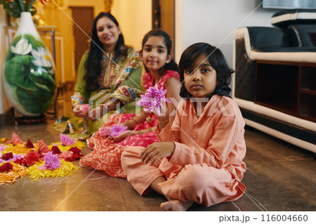 Children Making Composition From Flowers Children Making Composition From Flowers 116004660
