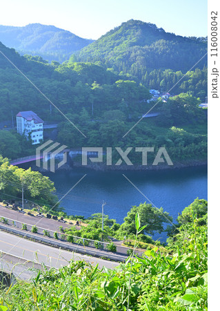 赤谷湖 国道17号ゆけむり街道 猿ヶ京温泉 新緑の季節 赤谷湖 国道17号ゆけむり街道 猿ヶ京温泉 新緑の季節 116008042