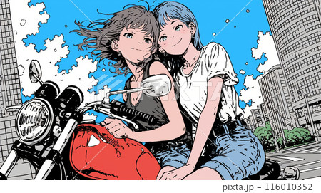 オートバイに二人乗りをしようとしている若い女性たち