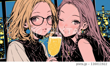 女子会：気の合う女友達が集まり、酒を交わし、おいしい食事をしながら、仕事の話や恋バナをしている