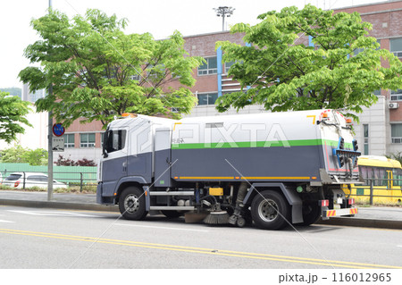 韓国ソウルの路面清掃車 韓国ソウルの路面清掃車 116012965