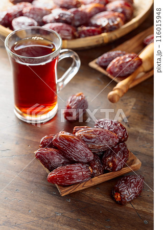 Tea and dried dates. 116015948