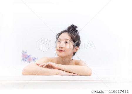 バスタイム 女性 ビューティー バスタイム 女性 ビューティー 116017431