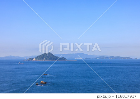 伊良湖岬から見た神島 116017917