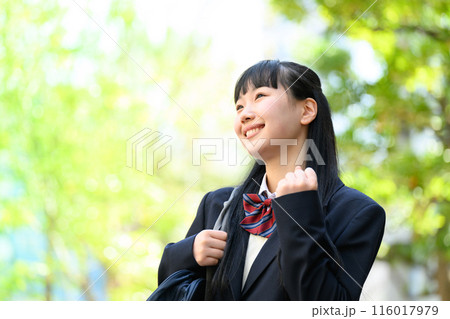 女子高生　ガッツポーズ 116017979