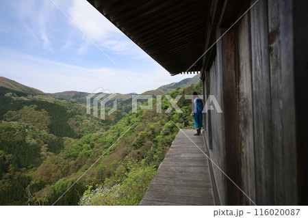 山陰、春、初夏の鳥取、三徳山、みとくさん、投げ入れ堂への登山、国立公園への旅、多くの指定文化財と国宝 山陰、春、初夏の鳥取、三徳山、みとくさん、投げ入れ堂への登山、国立公園への旅、多くの指定文化財と国宝 116020087