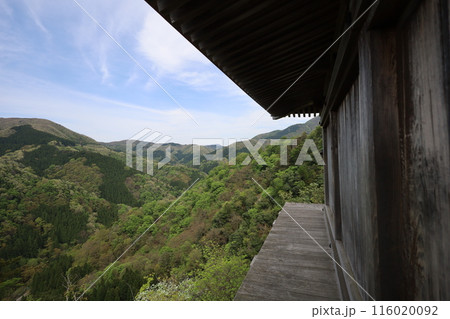 山陰、春、初夏の鳥取、三徳山、みとくさん、投げ入れ堂への登山、国立公園への旅、多くの指定文化財と国宝 116020092