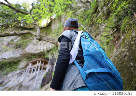 山陰、春、初夏の鳥取、三徳山、みとくさん、投げ入れ堂への登山、国立公園への旅、多くの指定文化財と国宝 山陰、春、初夏の鳥取、三徳山、みとくさん、投げ入れ堂への登山、国立公園への旅、多くの指定文化財と国宝 116020155