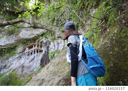 山陰、春、初夏の鳥取、三徳山、みとくさん、投げ入れ堂への登山、国立公園への旅、多くの指定文化財と国宝 山陰、春、初夏の鳥取、三徳山、みとくさん、投げ入れ堂への登山、国立公園への旅、多くの指定文化財と国宝 116020157