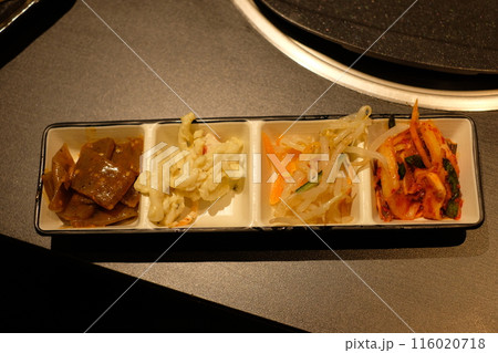 韓国料理屋のお通し 韓国料理屋のお通し 116020718
