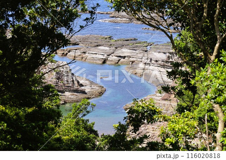 春、初夏、夏の和歌山、南紀、白浜、グランピングで焚火とブルーラグーンの海を散策、鳥毛洞窟や日置川 116020818