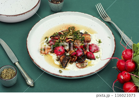 Radish piccata, vegetable piccata. 116021073