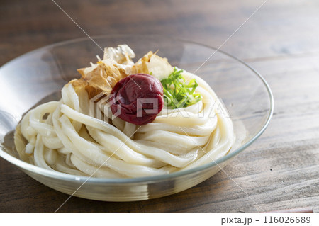冷やしぶっかけうどん　梅干し 116026689