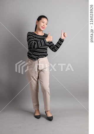 40s Asian Woman 40s Asian Woman 116028926