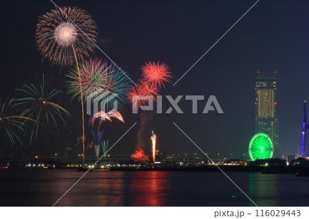 大阪湾りんくう芸術花火（大阪府泉南市）の写真素材 [116029443] - PIXTA