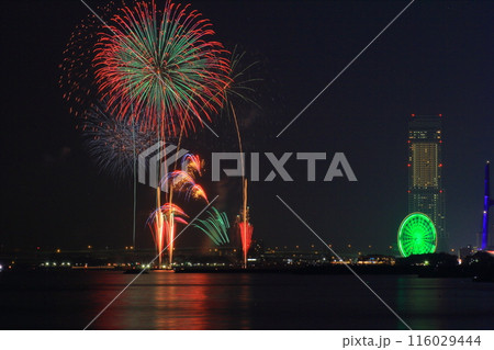 大阪湾りんくう芸術花火（大阪府泉南市）の写真素材 [116029444] - PIXTA