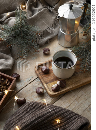 drink and christmas decorations arrangement 116032001