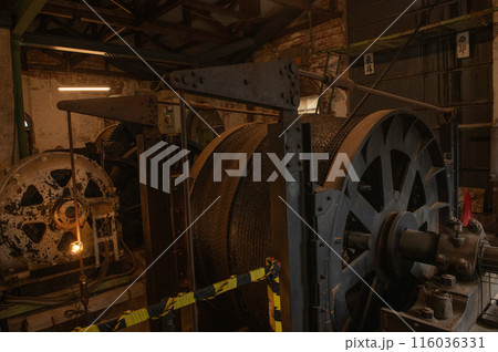 三池炭鉱宮原坑「第二竪坑巻揚機室跡」 116036331