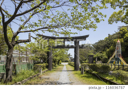 霊丘神社の鳥居【長崎県島原市】 116036787