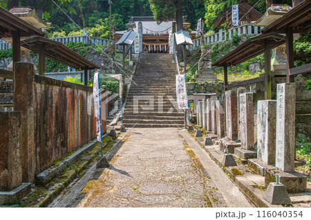 八剣神社（鞍手町）の参道 116040354