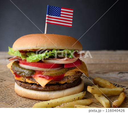 肉厚でジューシーなハンバーガー 肉厚でジューシーなハンバーガー 116040426
