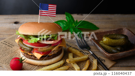 肉厚でジューシーなハンバーガー 116040437