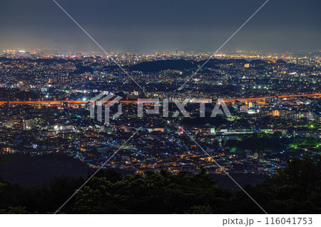 油山の片江展望台から望む福岡の夜景 116041753