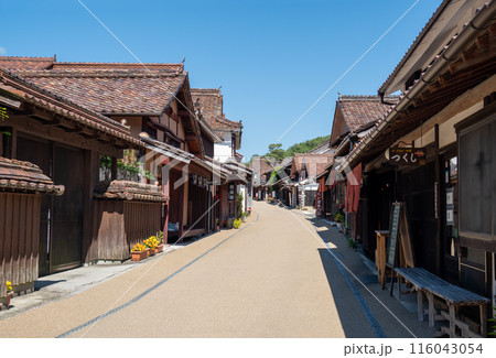 吹屋ふるさと村 青空と美しい重伝建の町並み 吹屋ふるさと村 青空と美しい重伝建の町並み 116043054