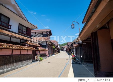 吹屋ふるさと村 青空と美しい重伝建の町並み 吹屋ふるさと村 青空と美しい重伝建の町並み 116043163