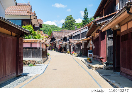 吹屋ふるさと村 青空と美しい重伝建の町並み 吹屋ふるさと村 青空と美しい重伝建の町並み 116043277