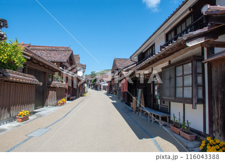 吹屋ふるさと村 青空と美しい重伝建の町並み 吹屋ふるさと村 青空と美しい重伝建の町並み 116043388